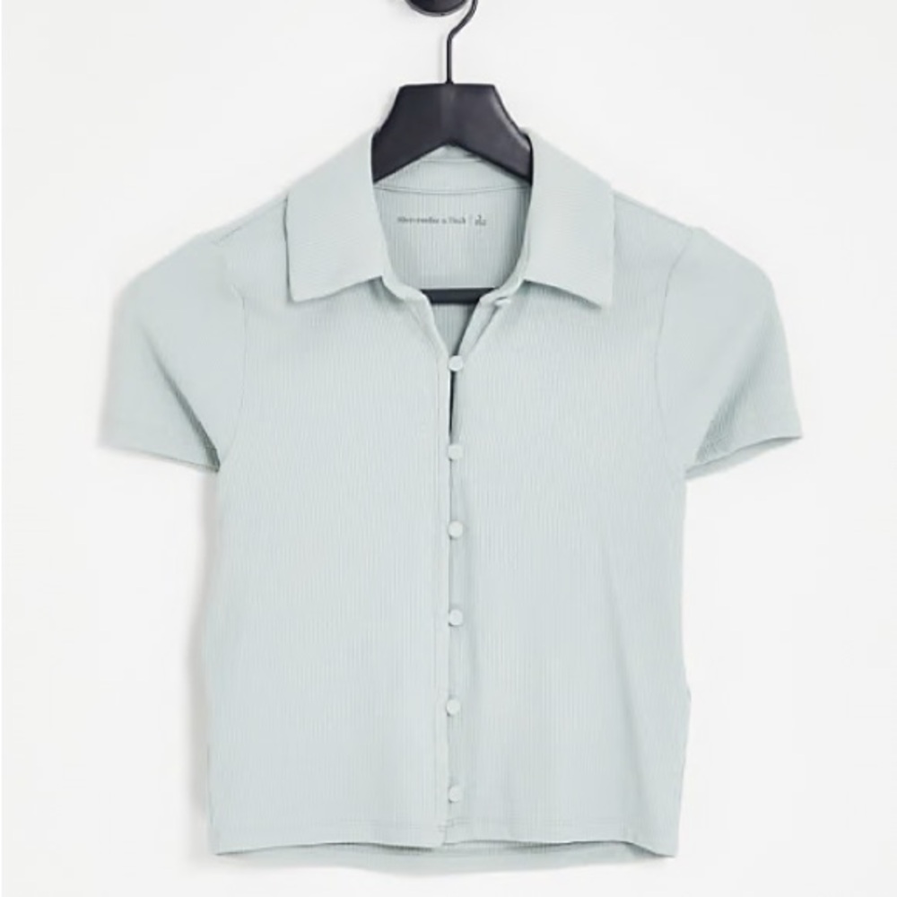 Abercrombie & Fitch Button Down Top